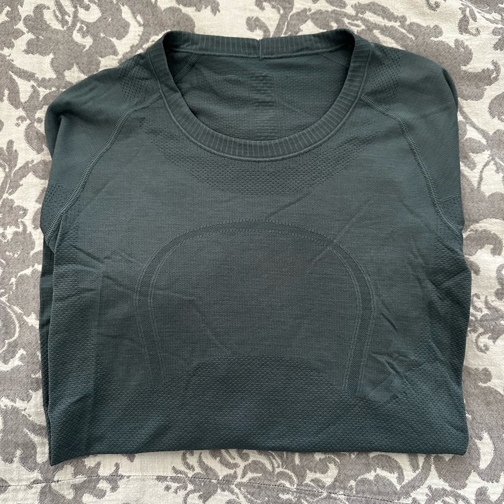 Lululemon long sleeve swiftly